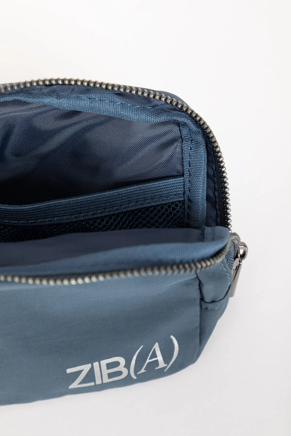 ESSENTIAL BELT BAG NAVY BLUE