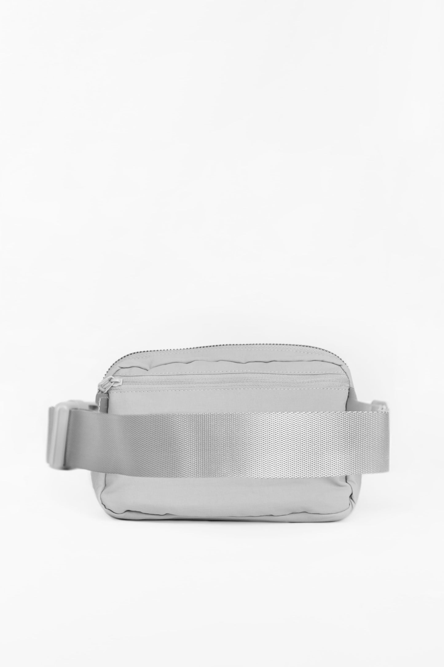 ESSENTIAL BELT BAG LIGHT GREY