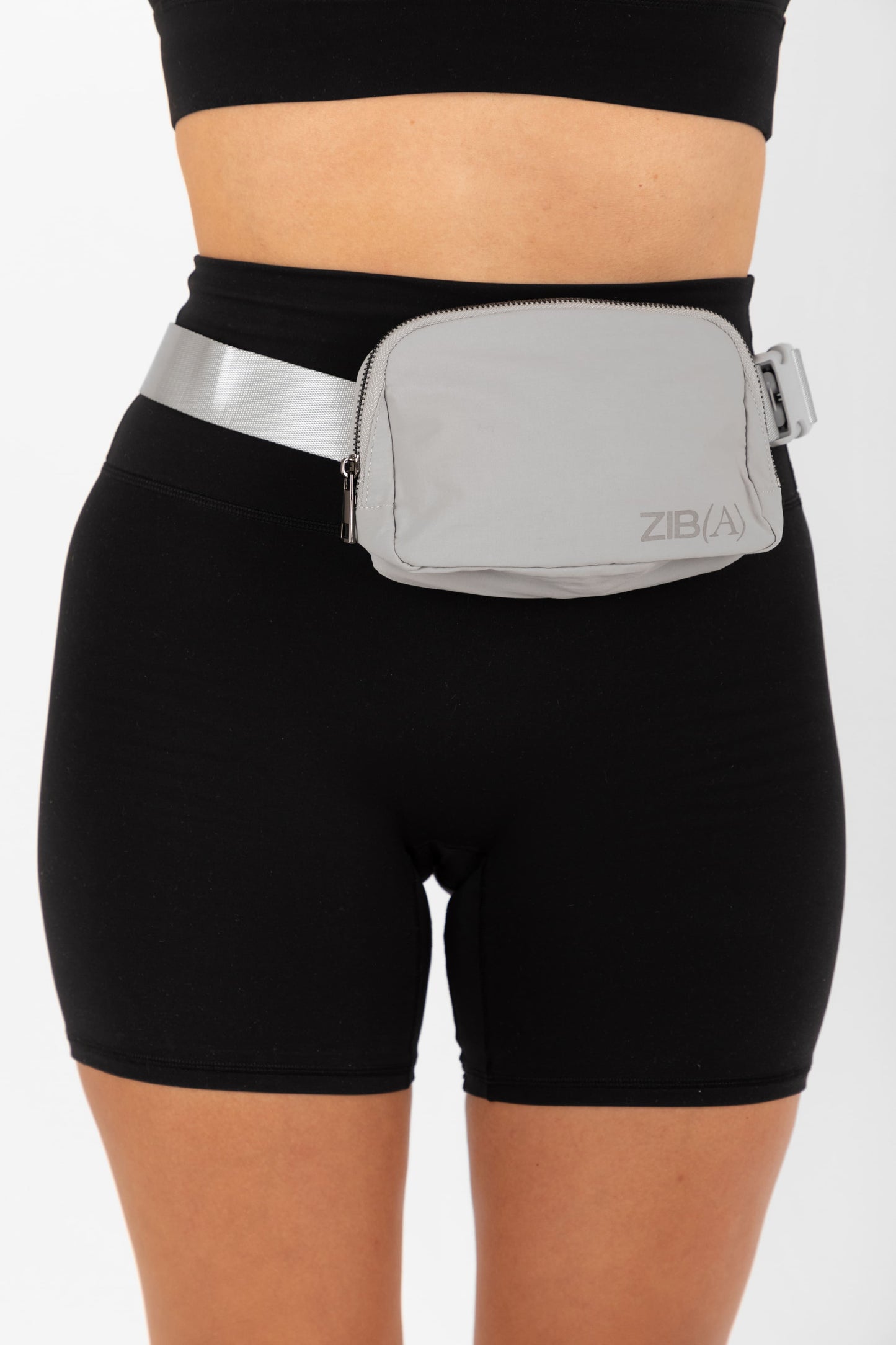 ESSENTIAL BELT BAG LIGHT GREY